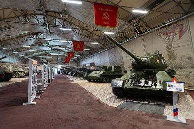 《夏洛克·福尔摩斯：第一章》电影手法预告